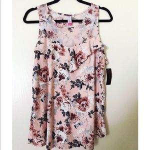 No boundaries plus size 2x floral tank top